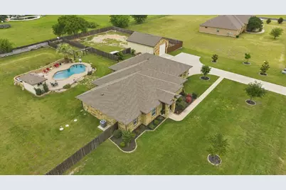104 W Vienna Drive, Hutto, TX 78634 - Photo 37