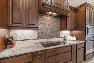 104 W Vienna Dr, Hutto, TX 78634 - Photo 9