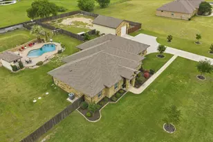 104 W Vienna Dr, Hutto, TX 78634 - Photo 37