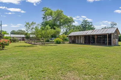 2421 Post Oak Road, Webberville, TX 78653 - Photo 31