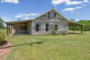 2421 Post Oak Rd, Webberville, TX 78653 - Photo 27