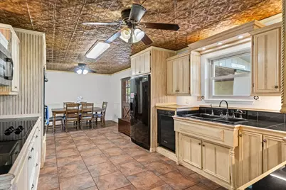 2421 Post Oak Road, Webberville, TX 78653 - Photo 11