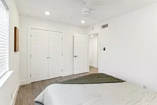 1200 E 52nd St, Austin, TX 78723 - Photo 11