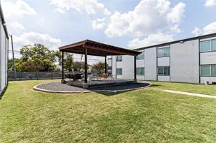 1200 E 52nd St, Austin, TX 78723 - Photo 15