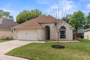 124 Village Dr, Georgetown, TX 78628 - Photo 1