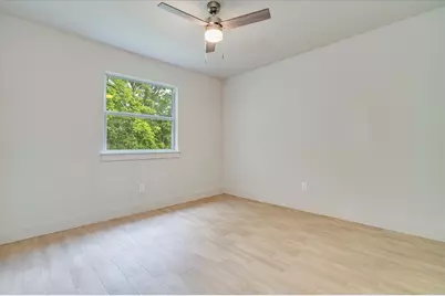 11207 Sage Hollow Drive, Austin, TX 78758 - Photo 15