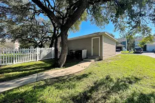 251 Utterback, Kyle, TX 78640 - Photo 27
