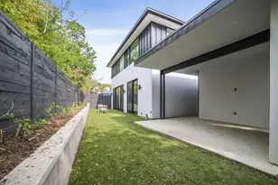 2003 Melridge Pl, Austin, TX 78704 - Photo 29