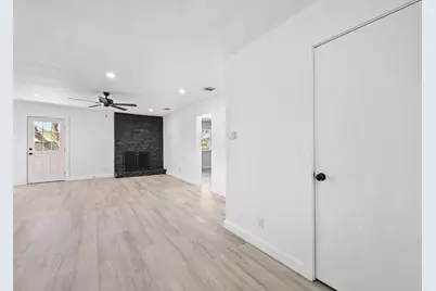 5545 Pine Place, Austin, TX 78744 - Photo 5