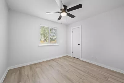 5545 Pine Place, Austin, TX 78744 - Photo 21