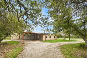 129 N Rolling Oaks Ln, Harper, TX 78631 - Photo 13