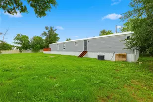 14904 Vevey Dr, Del Valle, TX 78617 - Photo 13