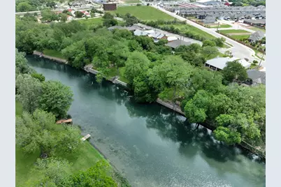 1049 River Terrace, New Braunfels, TX 78130 - Photo 13