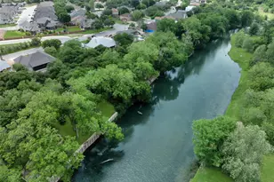 1049 River Terrace, New Braunfels, TX 78130 - Photo 3