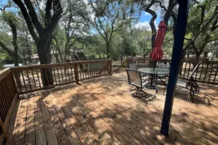 134 E Hillcrest Dr, San Marcos, TX 78666 - Photo 5