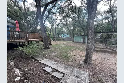 134 E Hillcrest Drive, San Marcos, TX 78666 - Photo 9