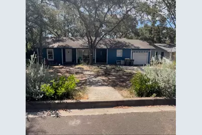 134 E Hillcrest Drive, San Marcos, TX 78666 - Photo 1