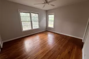 134 E Hillcrest Dr, San Marcos, TX 78666 - Photo 3