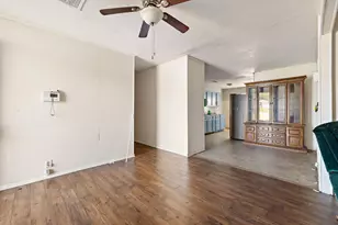 712 Vernon St, Rockdale, TX 76567 - Photo 7