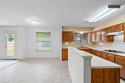7100 Pine Bluffs Trail, Austin, TX 78729 - Photo 11