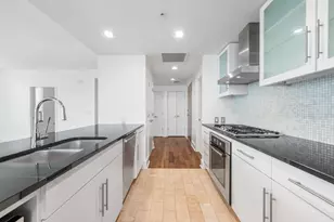 300 Bowie St, Austin, TX 78703 - Photo 11