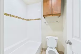 7685 Northcross Dr, Austin, TX 78757 - Photo 15