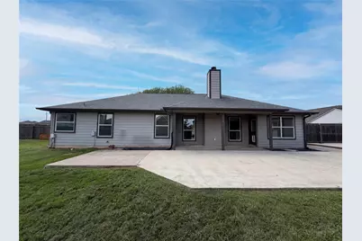 116 San Jacinto, Hutto, TX 78634 - Photo 5