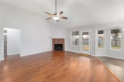 214 Crystal Knoll Boulevard, Georgetown, TX 78626 - Photo 3