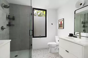 1206 Luna St, Austin, TX 78721 - Photo 15