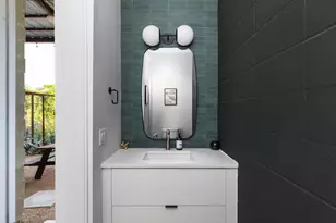 1206 Luna St, Austin, TX 78721 - Photo 19