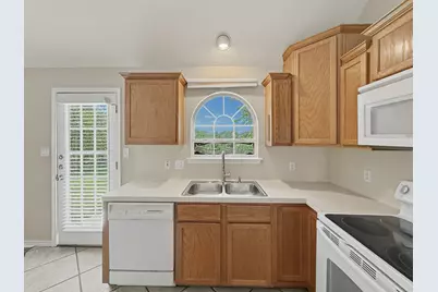 125 Barton Road, San Marcos, TX 78666 - Photo 9