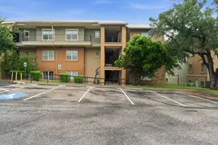6810 Deatonhill Dr, Austin, TX 78745 - Photo 3