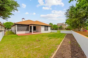 30388 Ledgemont Ln, Georgetown, TX 78628 - Photo 11