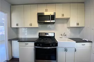 2608 W 8th St, Austin, TX 78703 - Photo 5