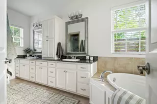 1105 Travis Heights Blvd, Austin, TX 78704 - Photo 13