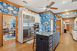 12 Hedge Ln, Austin, TX 78746 - Photo 9