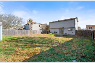 643 Northlake Drive, New Braunfels, TX 78130 - Photo 17