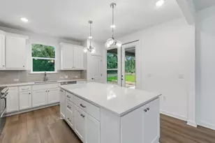 1010 Martingale St, Georgetown, TX 78633 - Photo 5