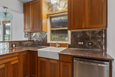 503 Short Street, Smithville, TX 78957 - Photo 9