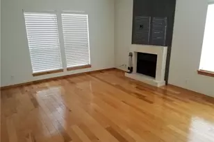 802 S 1st St, Austin, TX 78704 - Photo 5