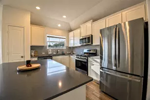 211 Mendoza, Kyle, TX 78640 - Photo 13