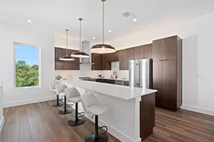 5201 E Martin Luther King Jr Blvd, Austin, TX 78721 - Photo 1