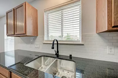 125 Holland Street, Hutto, TX 78634 - Photo 19