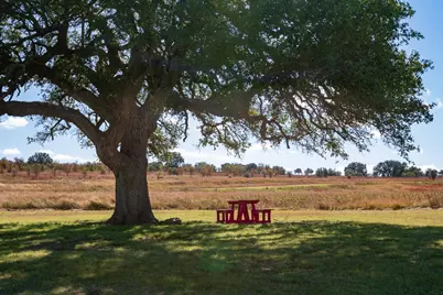 204 Via Daniela, Florence, TX 76527 - Photo 3