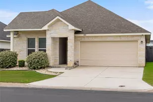 203 Winston Dr, Fredericksburg, TX 78624 - Photo 3