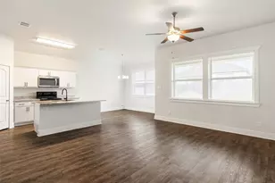 203 Winston Dr, Fredericksburg, TX 78624 - Photo 7