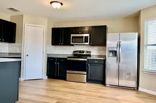 325 Brown St, Hutto, TX 78634 - Photo 9