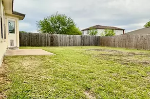 325 Brown St, Hutto, TX 78634 - Photo 25