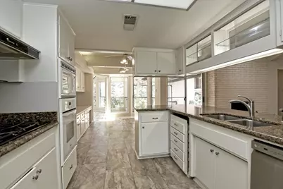 1700 Westmoor Drive, Austin, TX 78723 - Photo 17