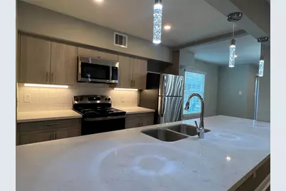 8003 Woodway Drive #111, Houston, TX 77063 - Photo 7